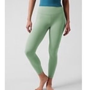 Athleta Transcend 7/8 Tight - Raleigh Green - size M